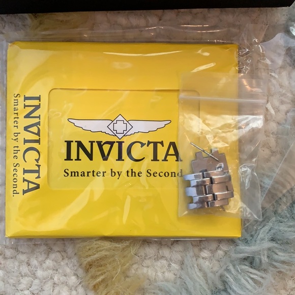 Invicta No22876 WR 100M. Flame-fusion crystal - Picture 5 of 17